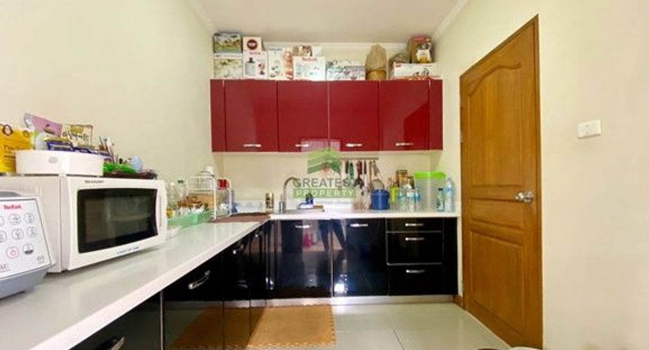 Haus zum Kauf mit 5 Zimmer in Bang Kapi, Bangkok