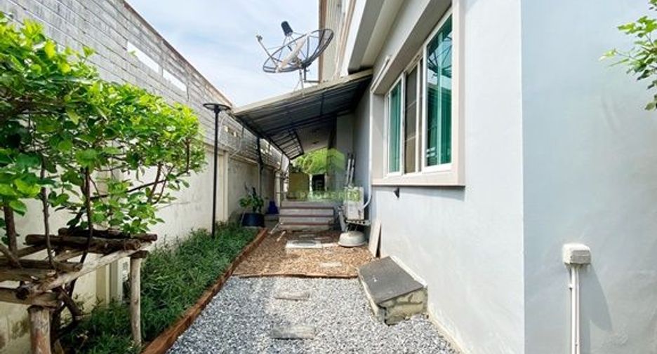 Haus zum Kauf mit 5 Zimmer in Bang Kapi, Bangkok