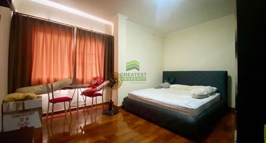 Haus zum Kauf mit 5 Zimmer in Bang Kapi, Bangkok