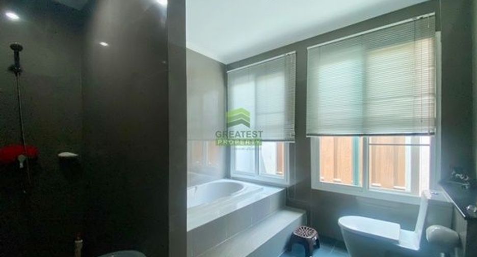 Haus zum Kauf mit 5 Zimmer in Bang Kapi, Bangkok