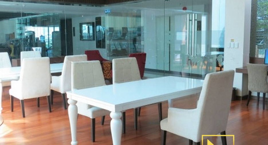 Condo en alquiler de 3 habitaciones en Watthana, Bangkok