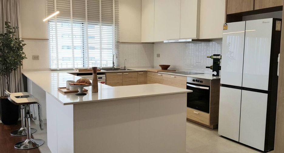 Wohnung zur Miete mit 3 Zimmer in Sathon, Bangkok
