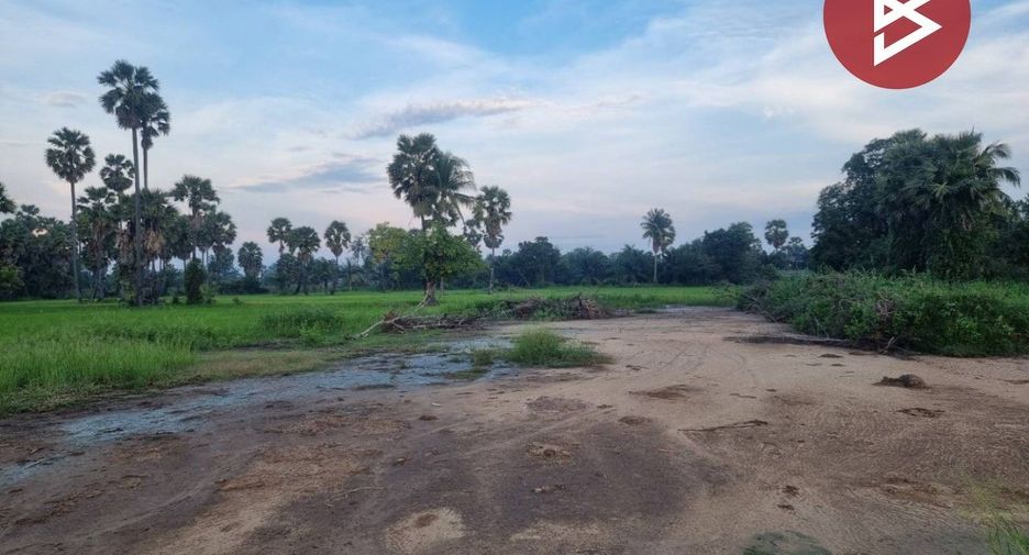 For sale land in Ban Lat, Phetchaburi