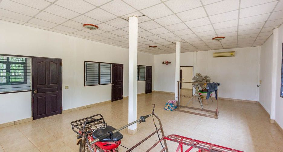 For sale 2 bedrooms retail Space in Si Rattana, Sisaket