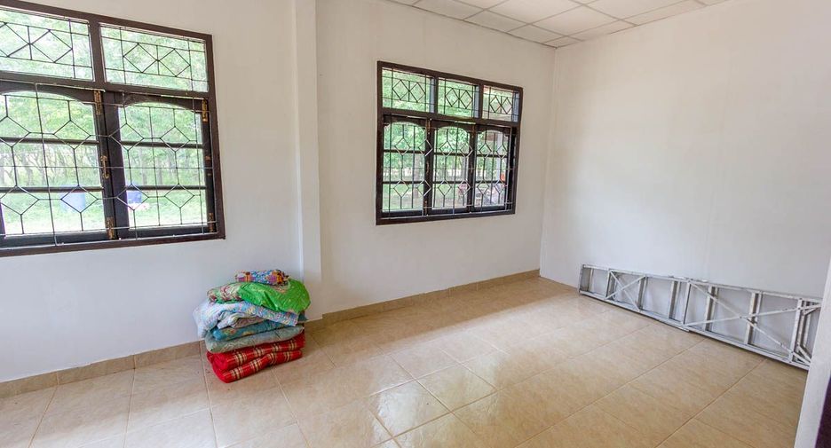 For sale 2 bedrooms retail Space in Si Rattana, Sisaket