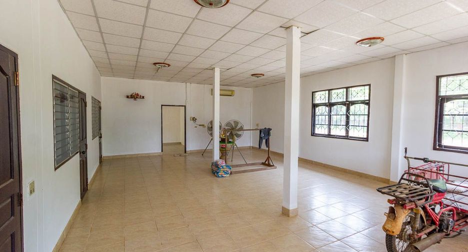 For sale 2 bedrooms retail Space in Si Rattana, Sisaket