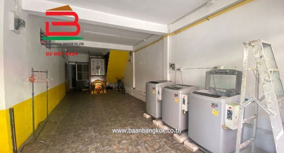 For sale 13 bedrooms retail Space in Chom Thong, Bangkok