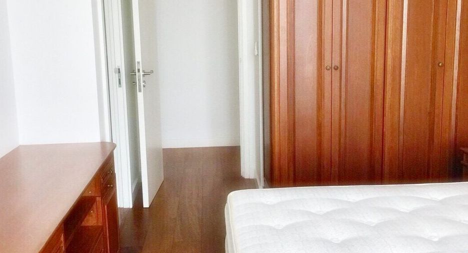 Condo en alquiler de 3 habitaciones en Pathum Wan, Bangkok