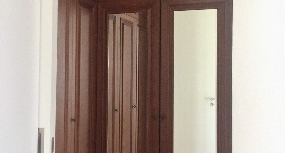 Condo en alquiler de 3 habitaciones en Pathum Wan, Bangkok