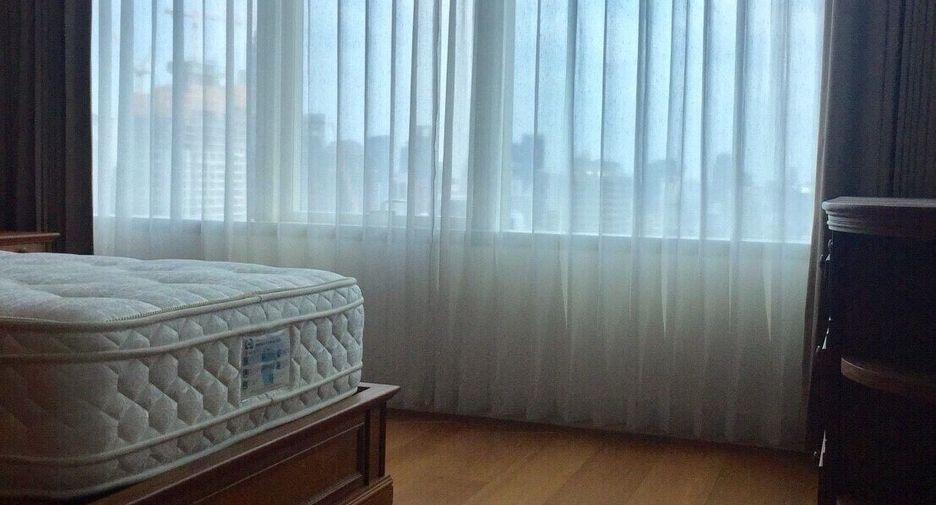 Condo en alquiler de 3 habitaciones en Pathum Wan, Bangkok