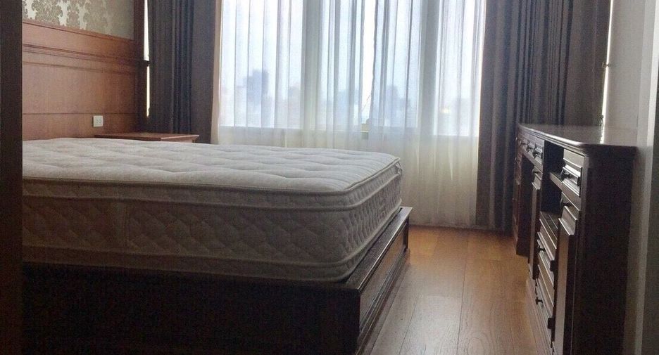 Condo en alquiler de 3 habitaciones en Pathum Wan, Bangkok