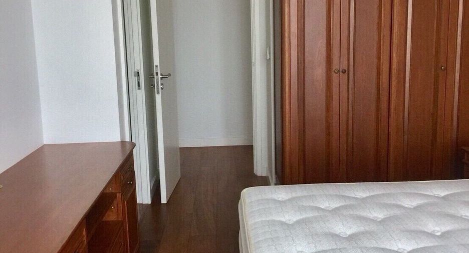 Condo en alquiler de 3 habitaciones en Pathum Wan, Bangkok