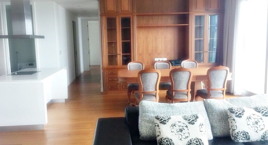 Condo en alquiler de 3 habitaciones en Pathum Wan, Bangkok