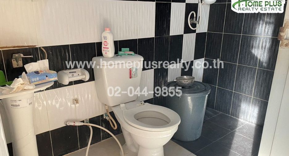 For sale 3 bedrooms townhouse in Phan Thong, Chonburi