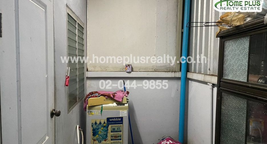 For sale 3 bedrooms townhouse in Phan Thong, Chonburi