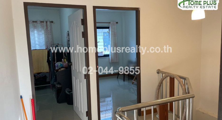 For sale 3 bedrooms townhouse in Phan Thong, Chonburi