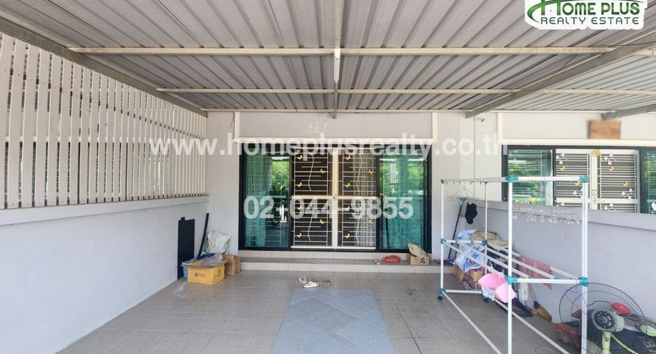 For sale 3 bedrooms townhouse in Phan Thong, Chonburi