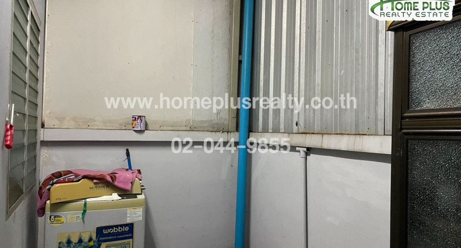For sale 3 bedrooms townhouse in Phan Thong, Chonburi
