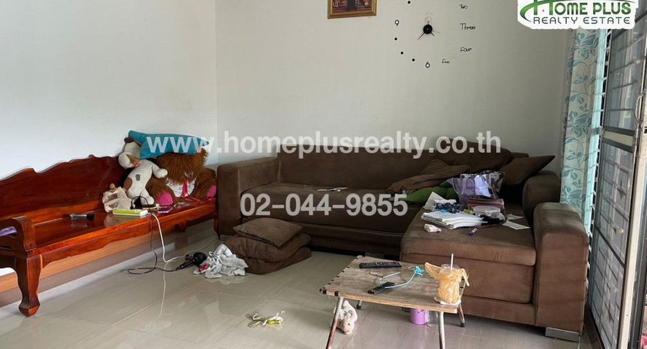 For sale 3 bedrooms townhouse in Phan Thong, Chonburi