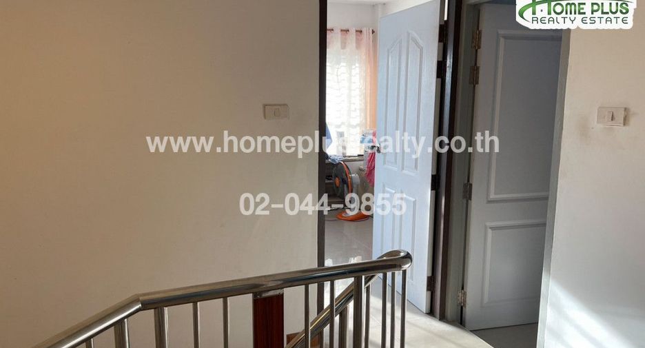 For sale 3 bedrooms townhouse in Phan Thong, Chonburi