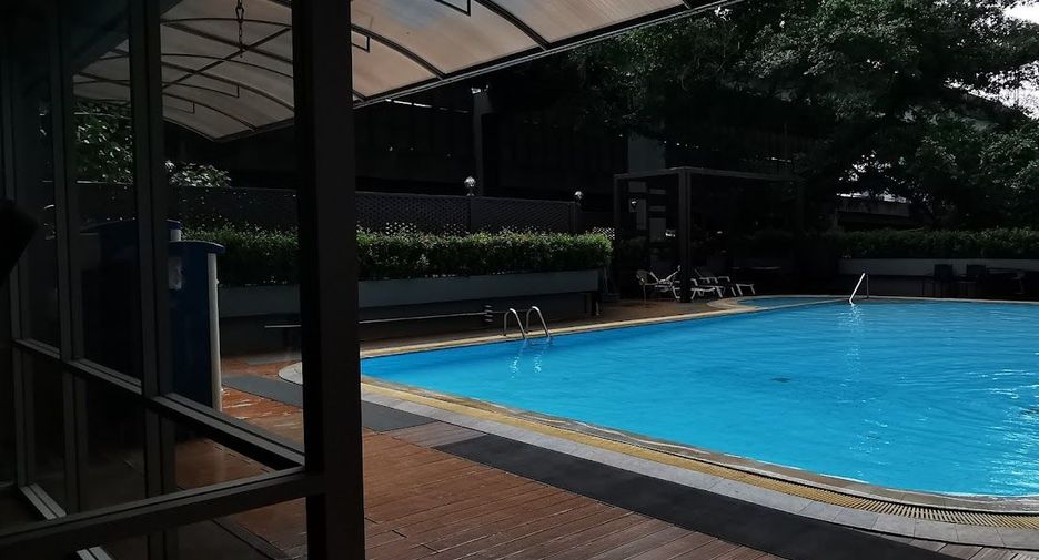 For rent 1 bed condo in Watthana, Bangkok