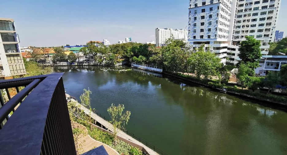 For sale 1 bed condo in Suan Luang, Bangkok