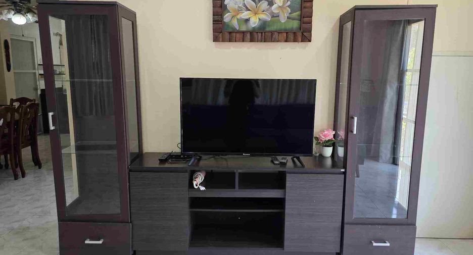 Casa en alquiler de 3 habitaciones en Ban Chang, Rayong