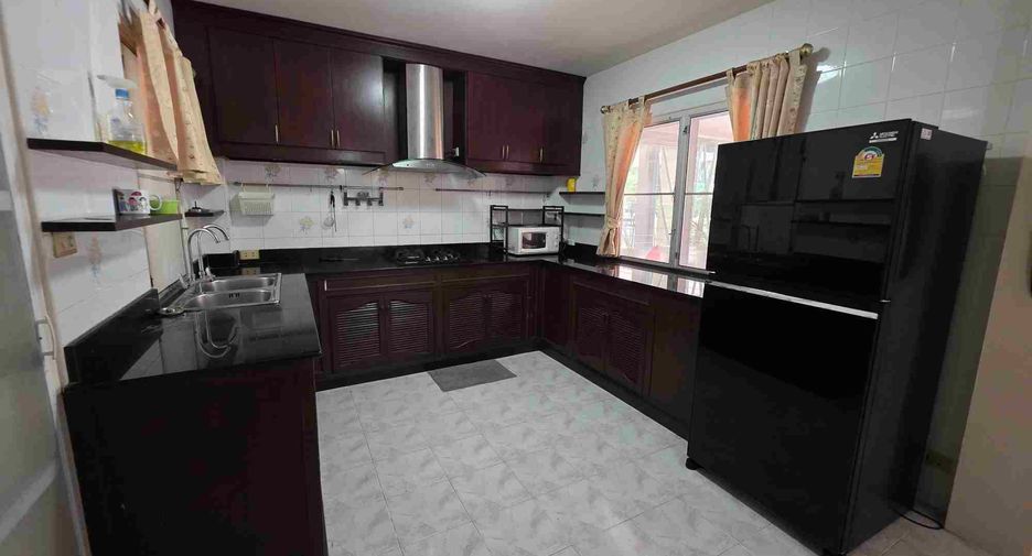 Casa en alquiler de 3 habitaciones en Ban Chang, Rayong