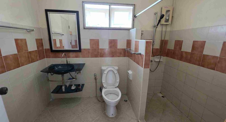 Casa en alquiler de 3 habitaciones en Ban Chang, Rayong