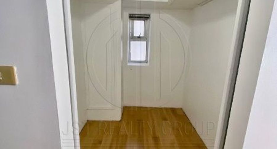 Wohnung zur Miete mit 3 Zimmer in Pathum Wan, Bangkok
