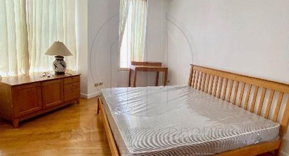 Wohnung zur Miete mit 3 Zimmer in Pathum Wan, Bangkok
