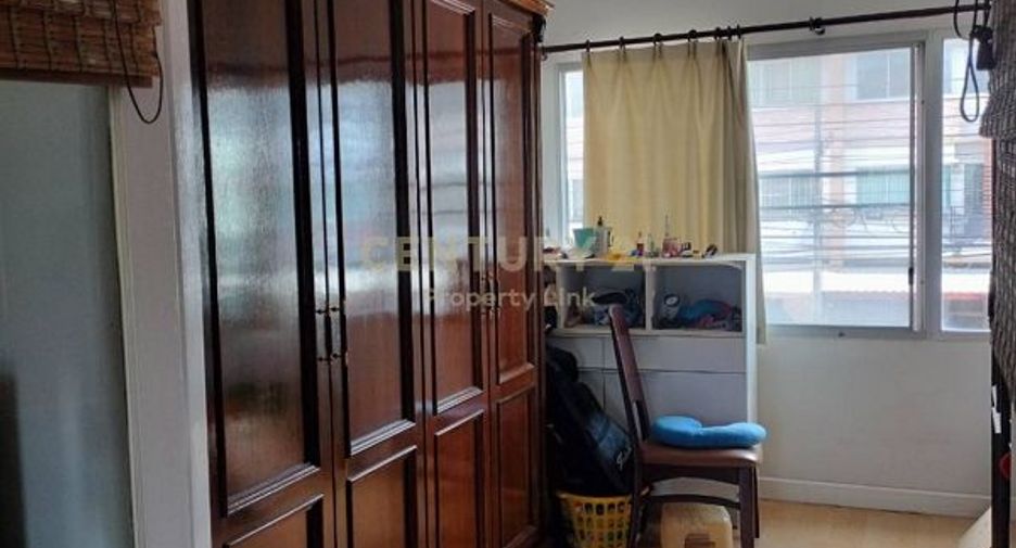 For rent そして for sale 3 Beds townhouse in Bang Kapi, Bangkok