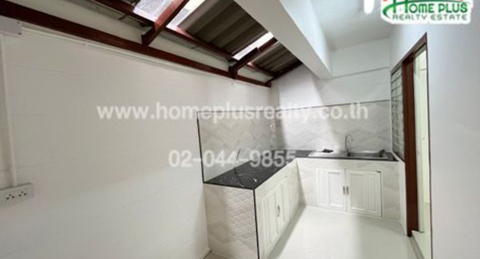 For sale 2 bedrooms townhouse in Bueng Kum, Bangkok