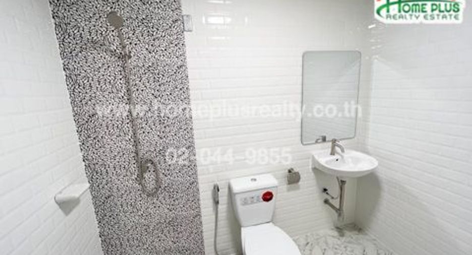 For sale 2 bedrooms townhouse in Bueng Kum, Bangkok
