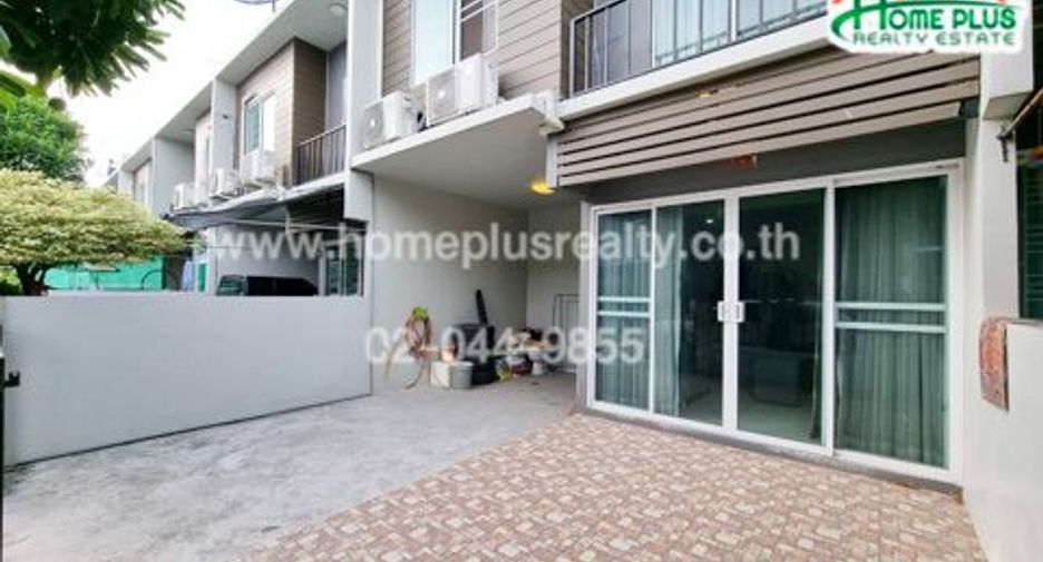 出售 3 卧室 联排别墅 在 Sai Noi, Nonthaburi