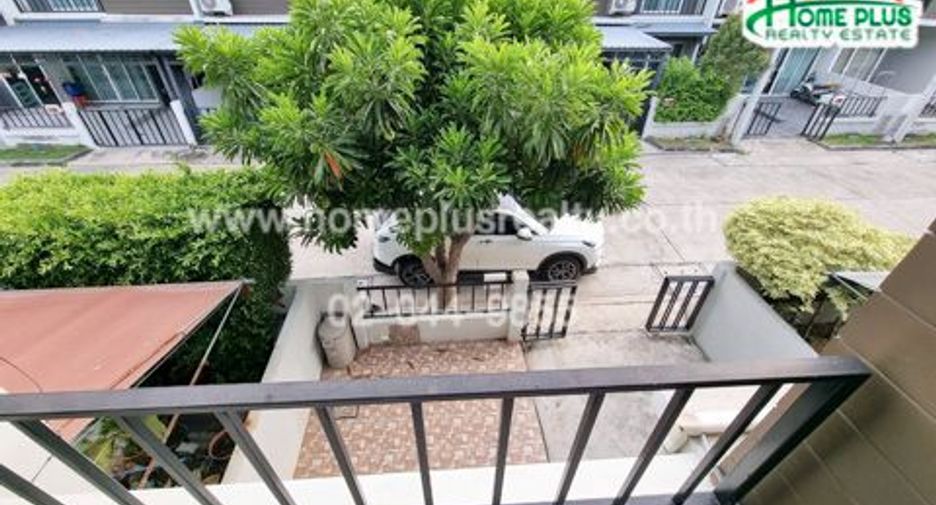 出售 3 卧室 联排别墅 在 Sai Noi, Nonthaburi