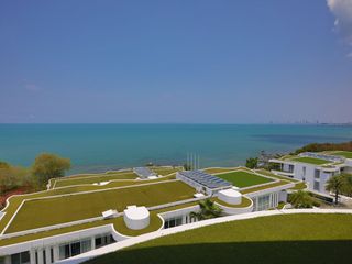 For sale 3 bed condo in Sattahip, Chonburi