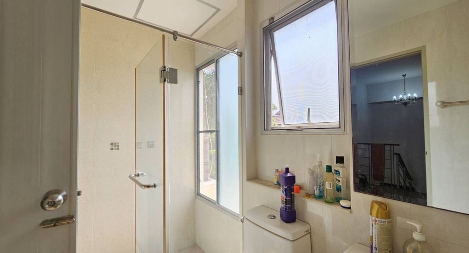 For sale 3 bedrooms house in Mueang Samut Prakan, Samut Prakan