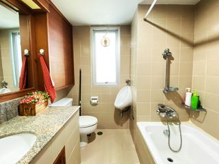 For sale 3 bed condo in Klaeng, Rayong