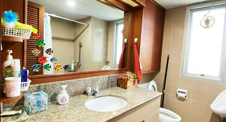 For sale 3 bedrooms condo in Klaeng, Rayong