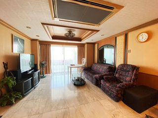For sale 3 bed condo in Klaeng, Rayong