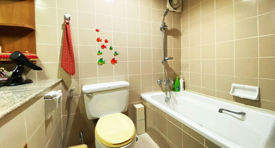 For sale 3 bedrooms condo in Klaeng, Rayong