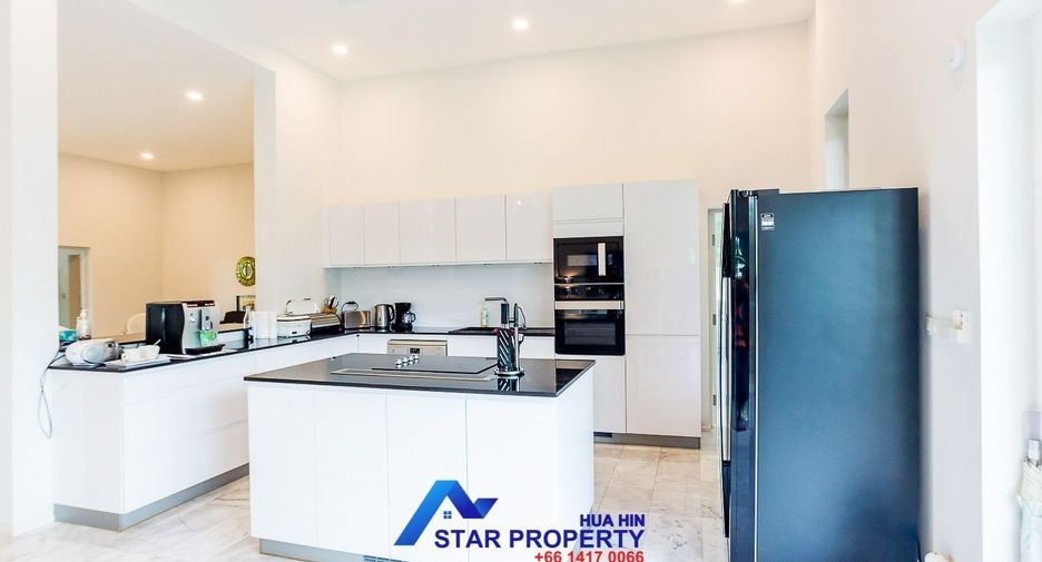 For sale 5 bedrooms villa in Hua Hin, Prachuap Khiri Khan