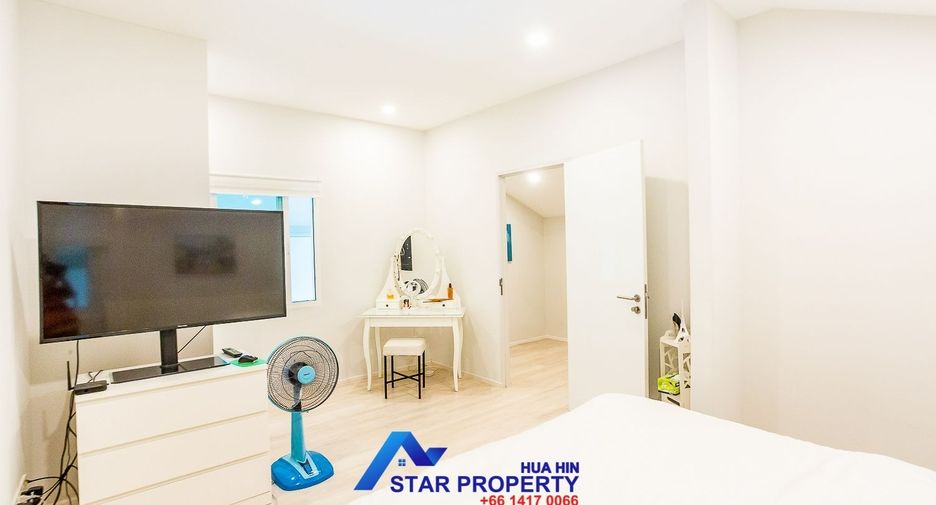 For sale 5 bedrooms villa in Hua Hin, Prachuap Khiri Khan