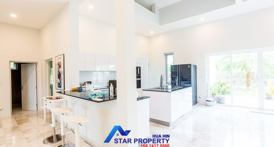 For sale 5 bedrooms villa in Hua Hin, Prachuap Khiri Khan