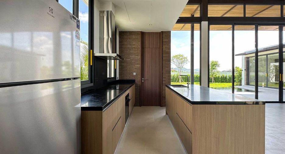 Villa zum Kauf mit 4 Zimmer in Thalang, Phuket