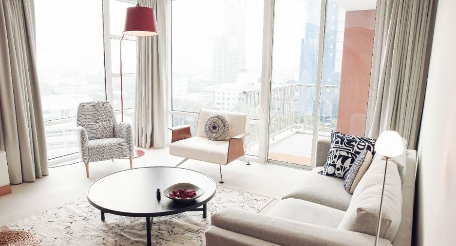 For sale 3 bedrooms condo in Khlong Toei, Bangkok