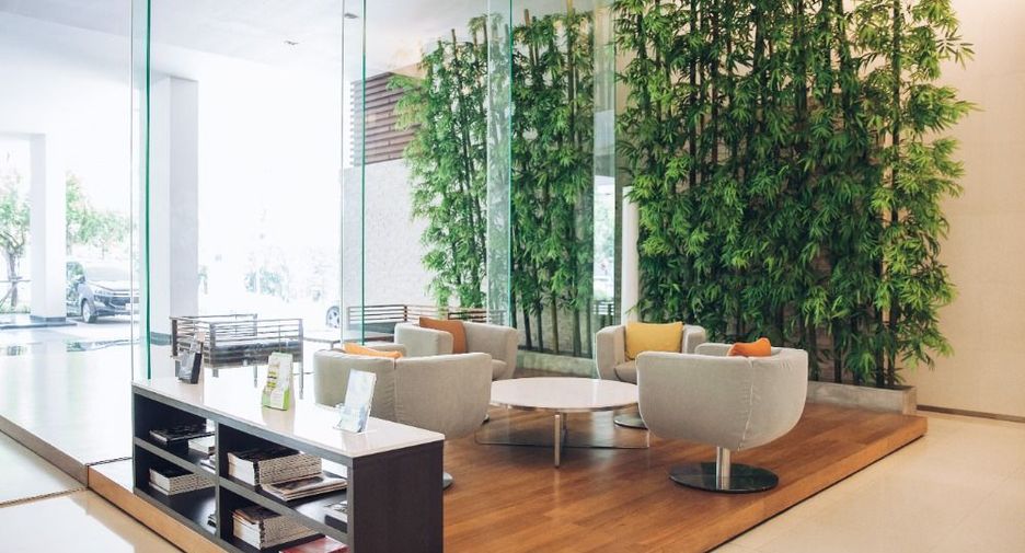 For sale 3 bedrooms condo in Khlong Toei, Bangkok