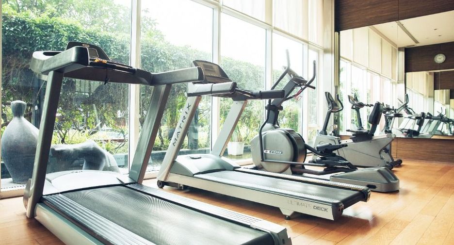 For sale 3 bedrooms condo in Khlong Toei, Bangkok