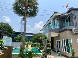 For rent 6 bed villa in Mueang Chiang Mai, Chiang Mai